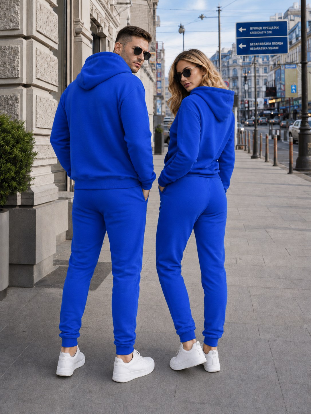 Спортивний костюм Puma кольору електрик, вигляд ззаду